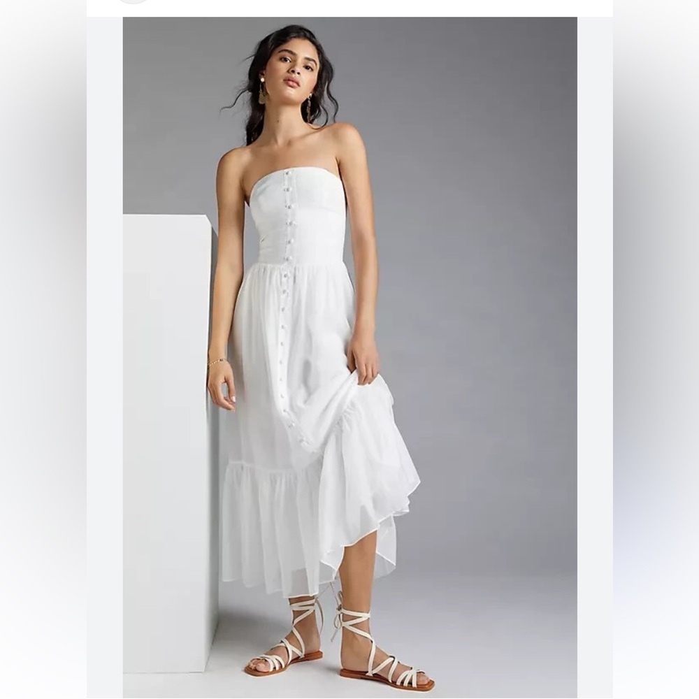 Chic Strapless White Maxi Dress